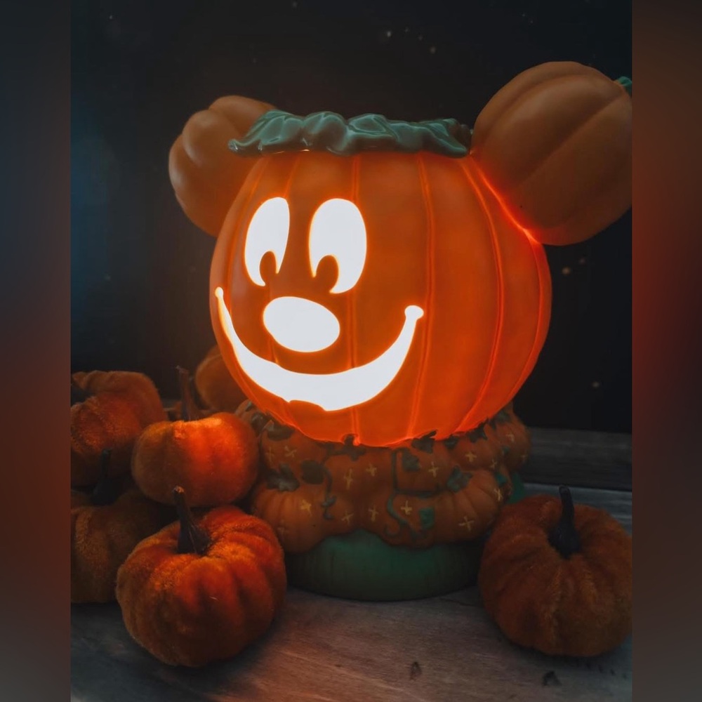Mickey Mouse Jack-O’-Lantern – Scentsy Warmer- New in Box- $75 - Picture 7 of 13